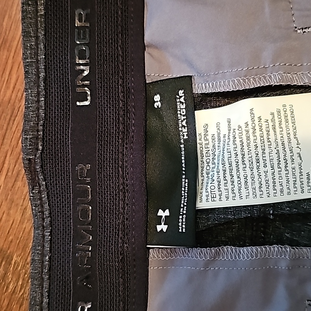 Mens under armor shorts - Picture 3 of 3